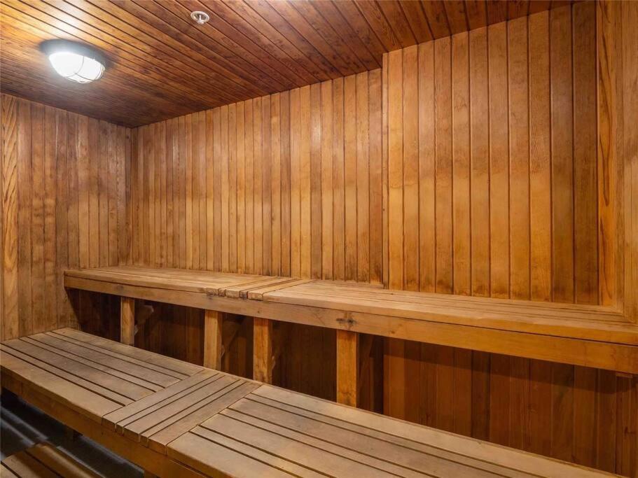 Lakeview Condo In Downtown With Free Parking. Toronto Eksteriør billede